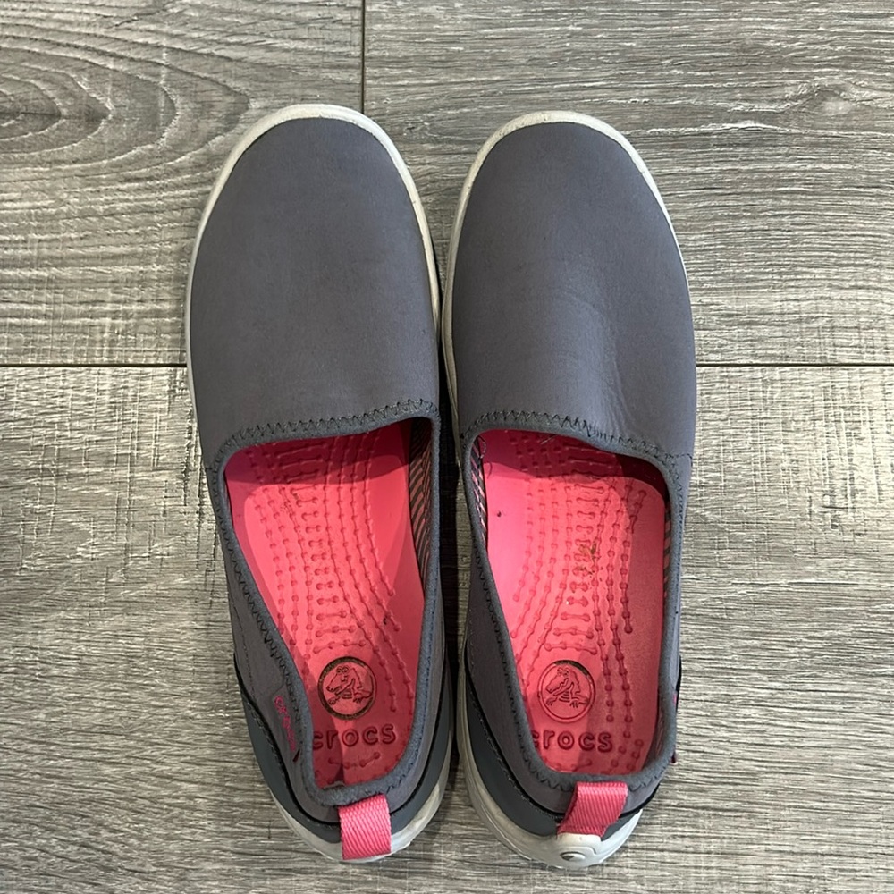 Crocs slip on